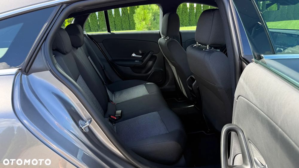 Mercedes-Benz CLA 180 d 8G-DCT Edition 2021 - 19