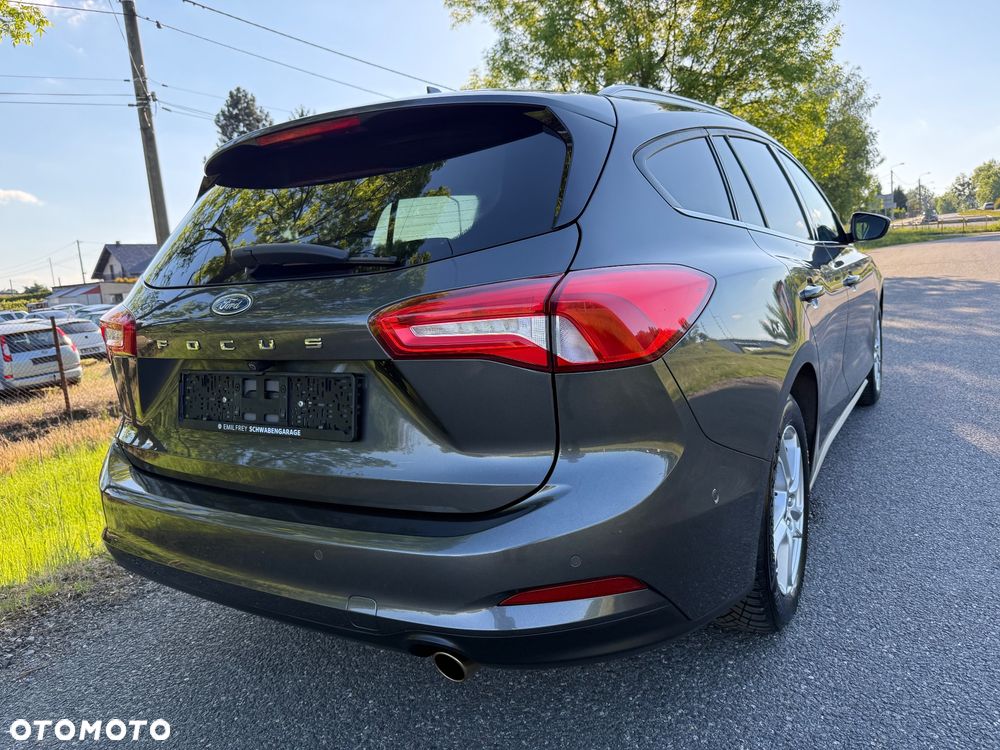 Ford Focus 1.0 EcoBoost Titanium - 12