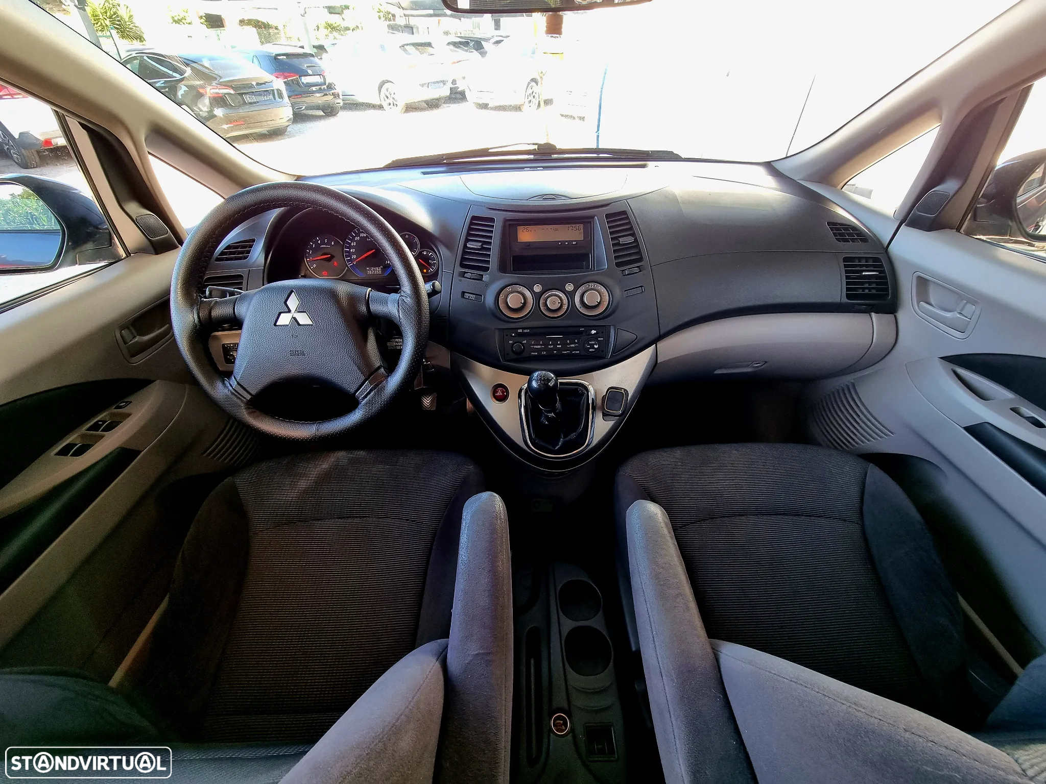 Mitsubishi Grandis 2.0 DI-D Invite - 13