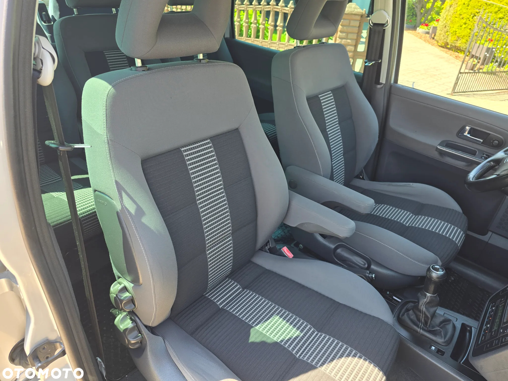 Volkswagen Sharan - 16