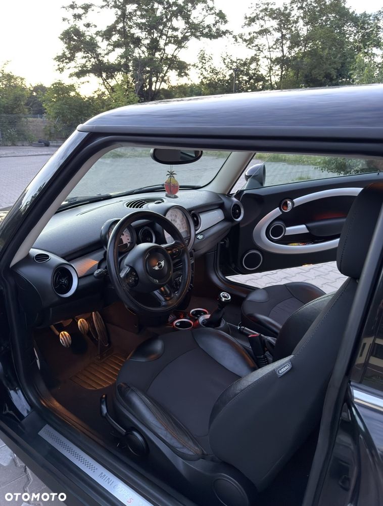 MINI Cooper S Standard - 17