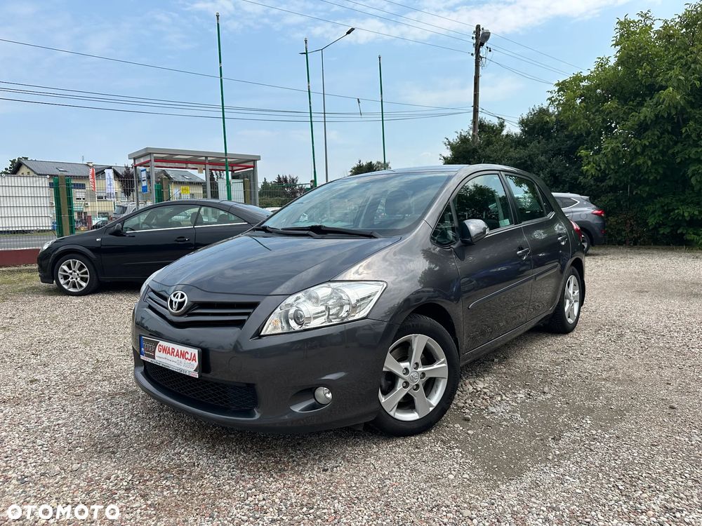 Toyota Auris - 2