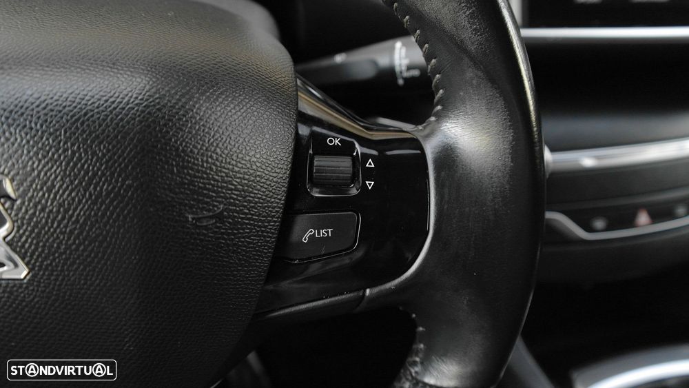 Peugeot 308 1.2 PureTech Style - 39