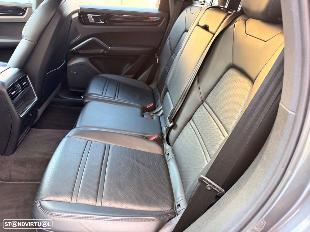 Porsche Cayenne E-Hybrid - 27