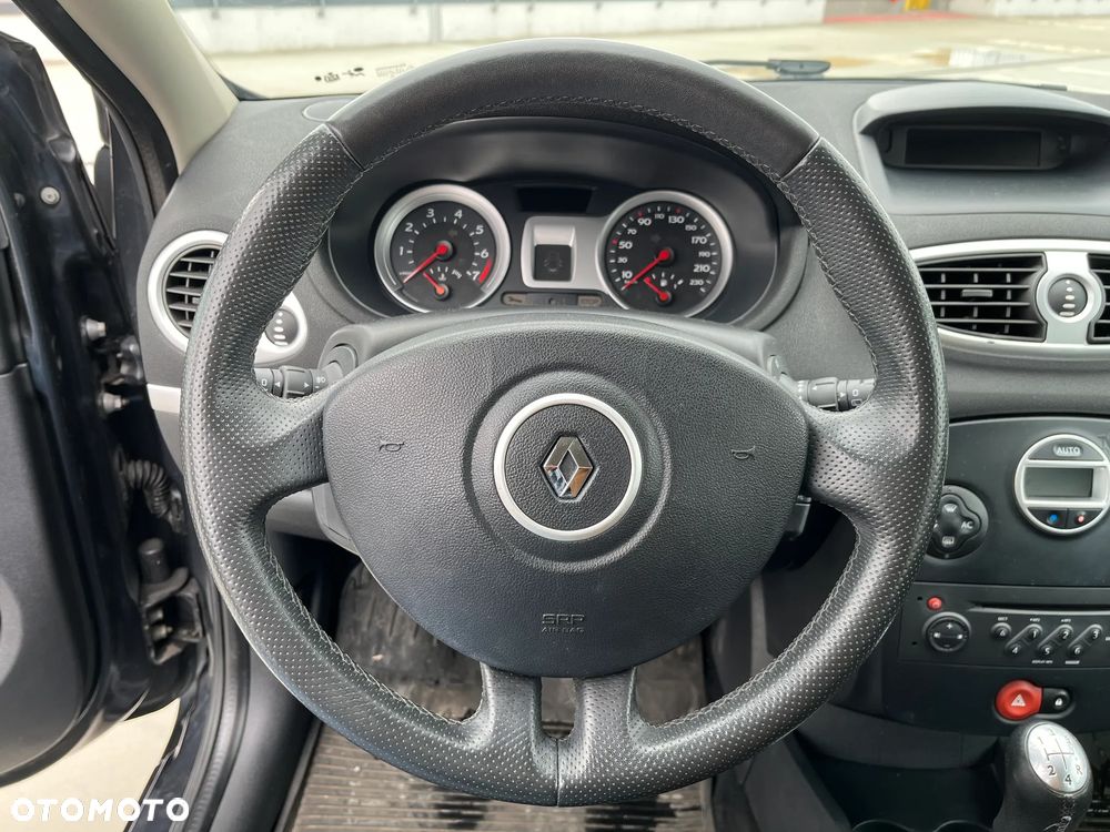 Renault Clio - 13