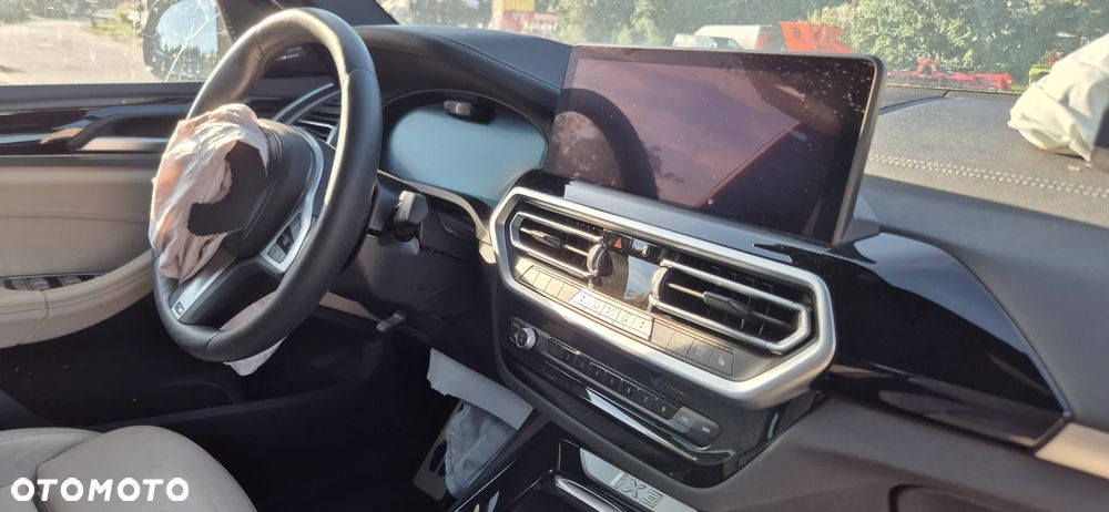 BMW iX3 80kWh Impressive - 33
