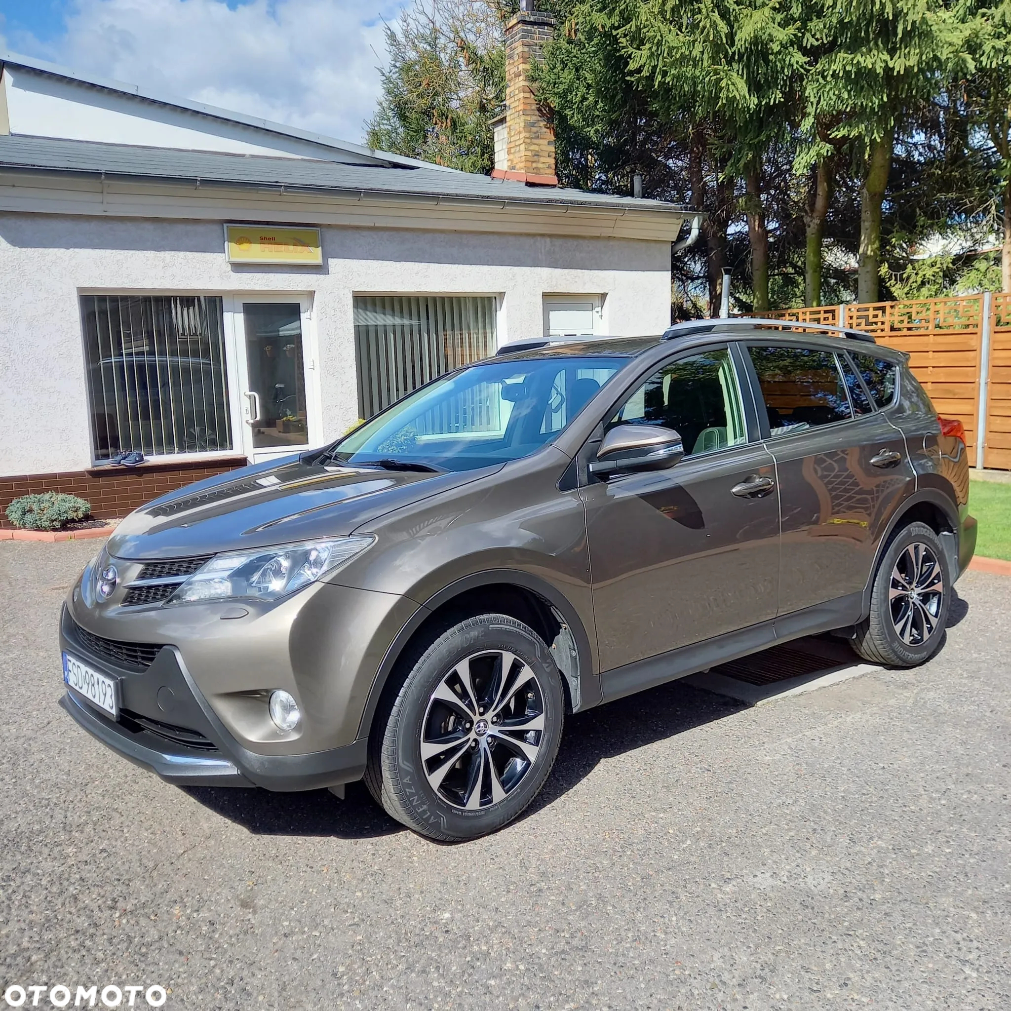 Toyota RAV4 - 10