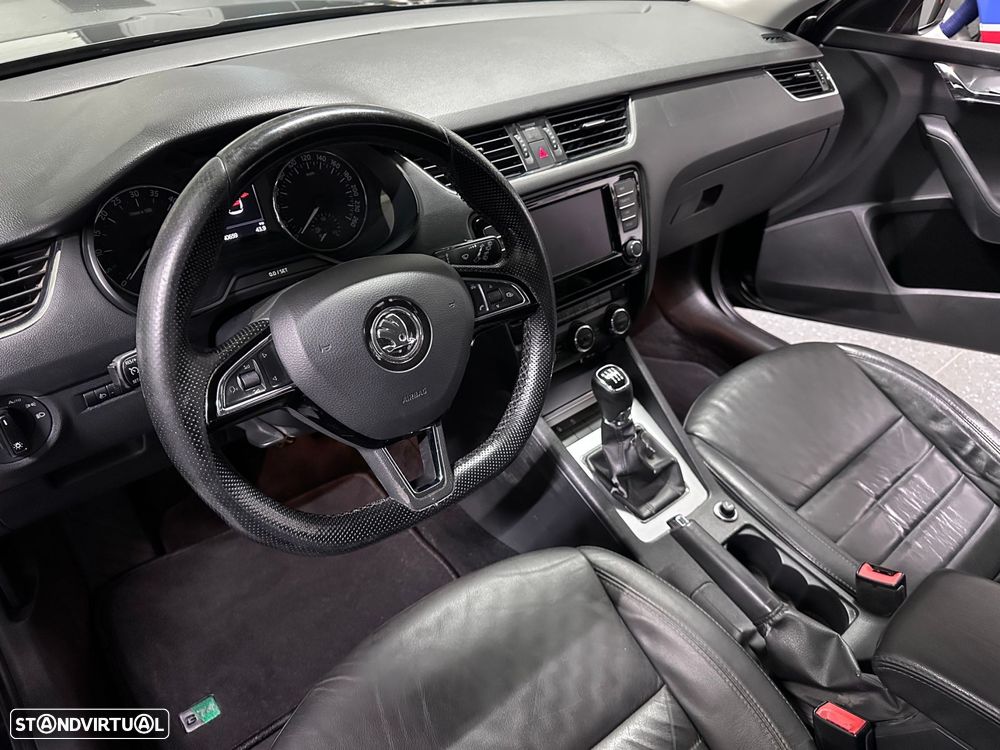 Skoda Octavia 2.0 TDI Sportline - 14