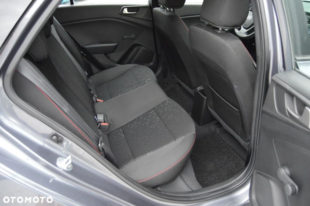 Hyundai i20 blue 1.2 Classic - 30