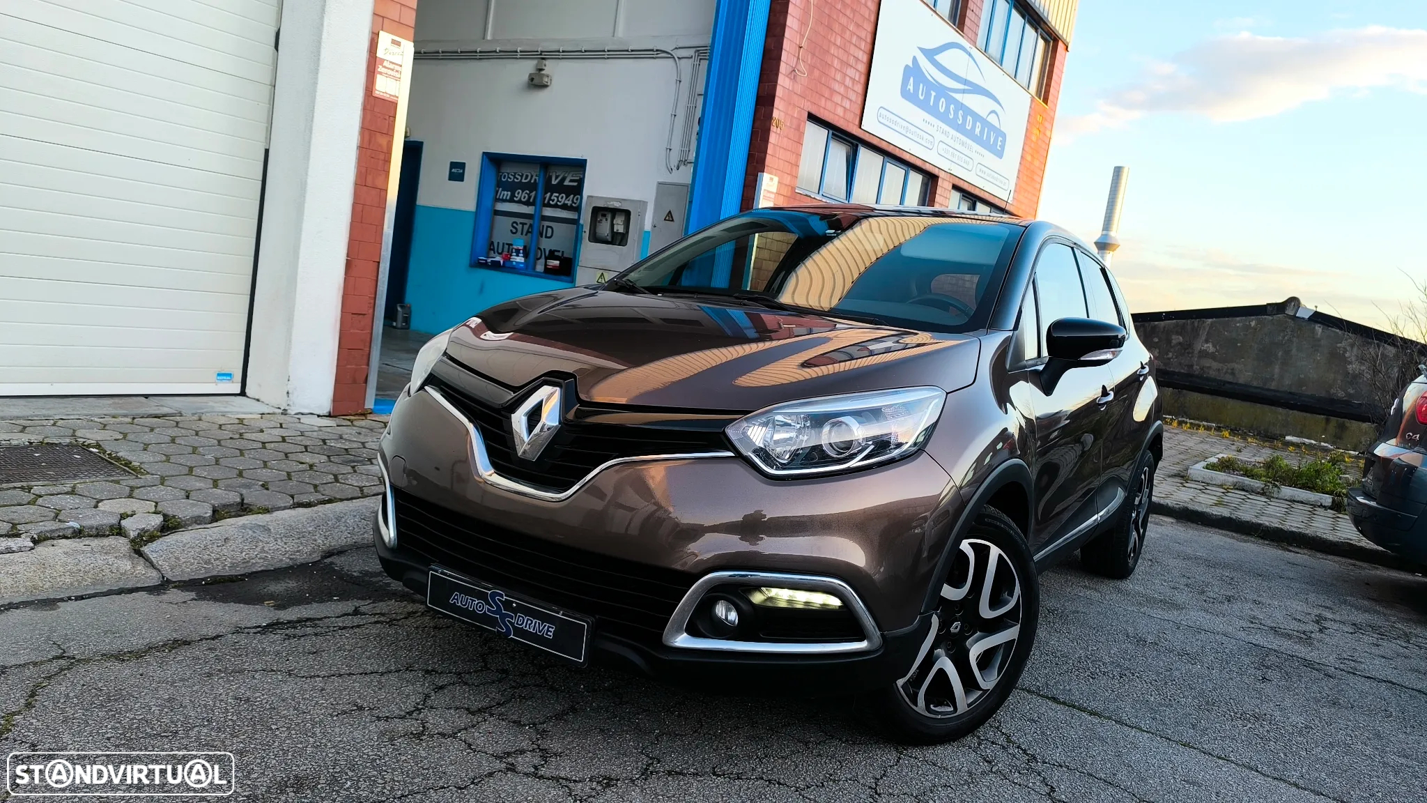 Renault Captur 1.5 dCi Exclusive - 10