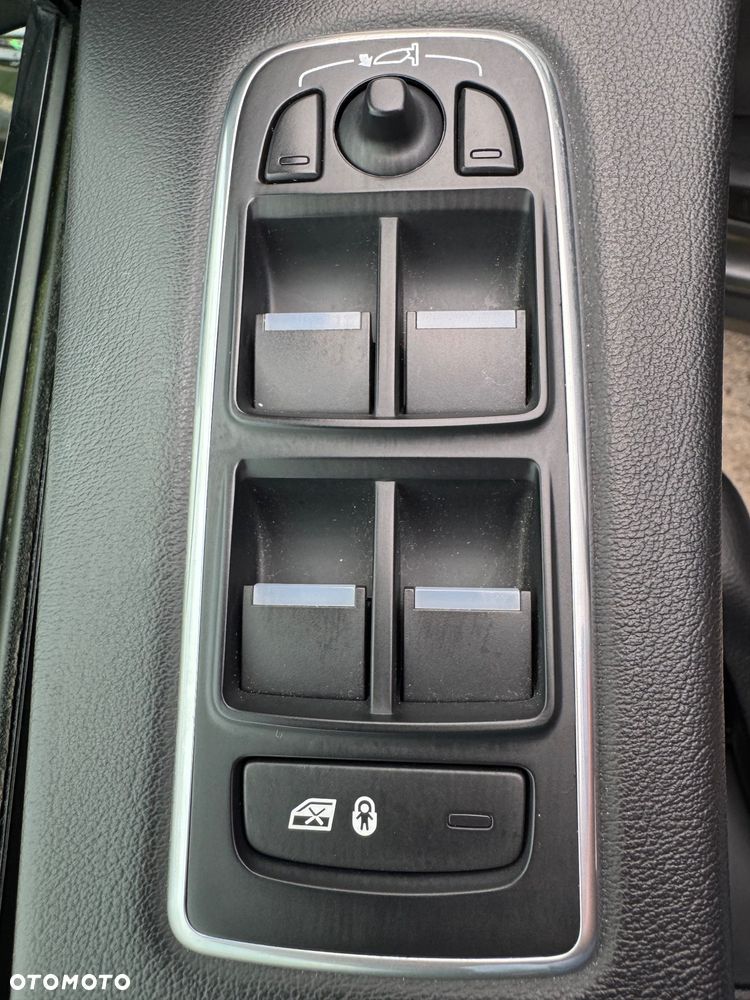 Jaguar F-Pace 2.0 i4D AWD R-Sport - 23