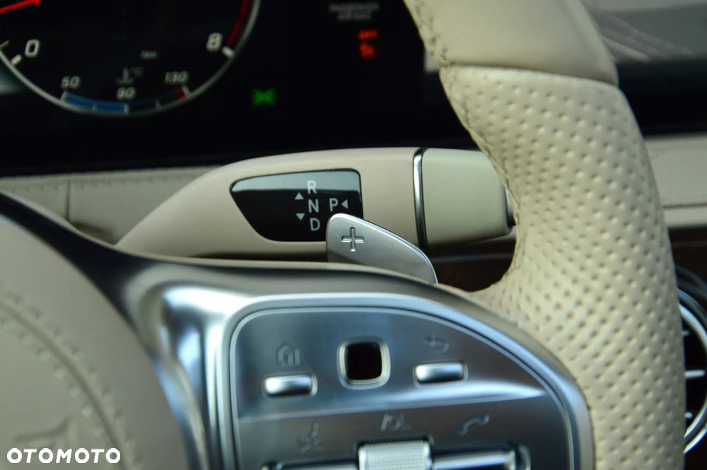 Mercedes-Benz Klasa S 560 4Matic 9G-TRONIC - 28