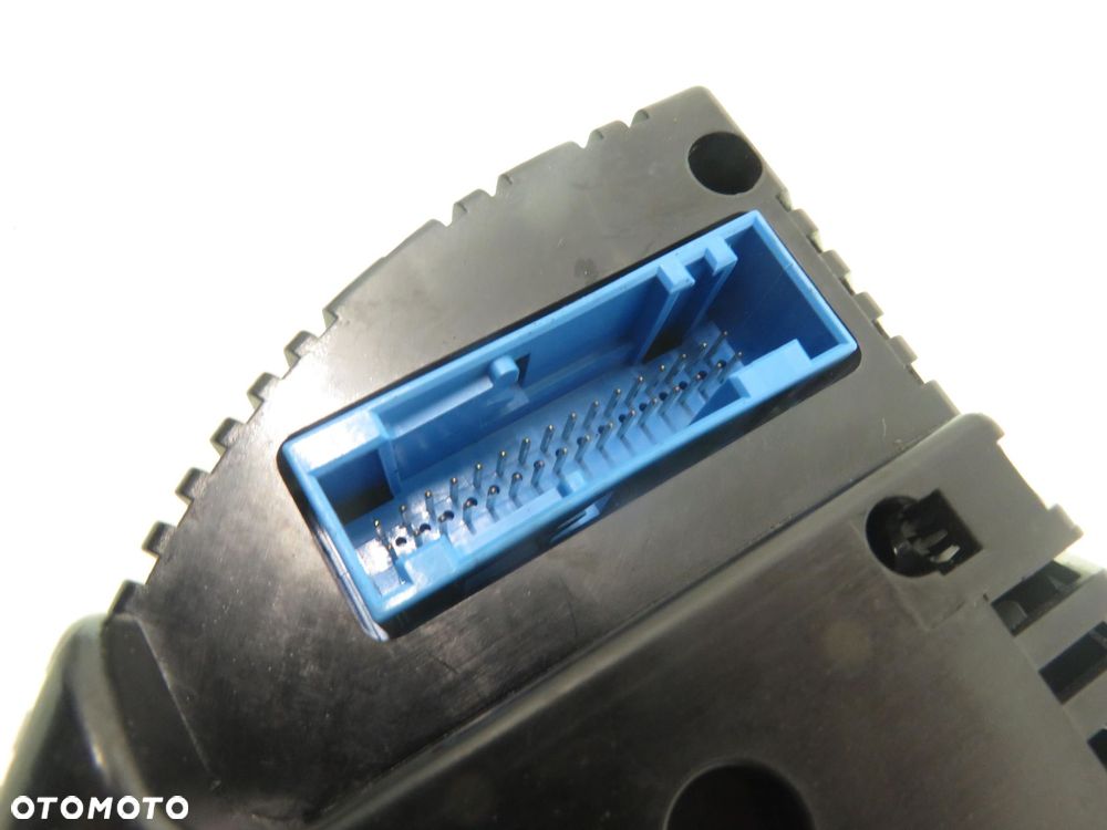 LICZNIK AUDI A4 B6 2.0 8E0920900L - 4