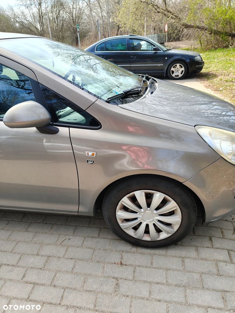Opel Corsa 1.2 16V Enjoy - 4