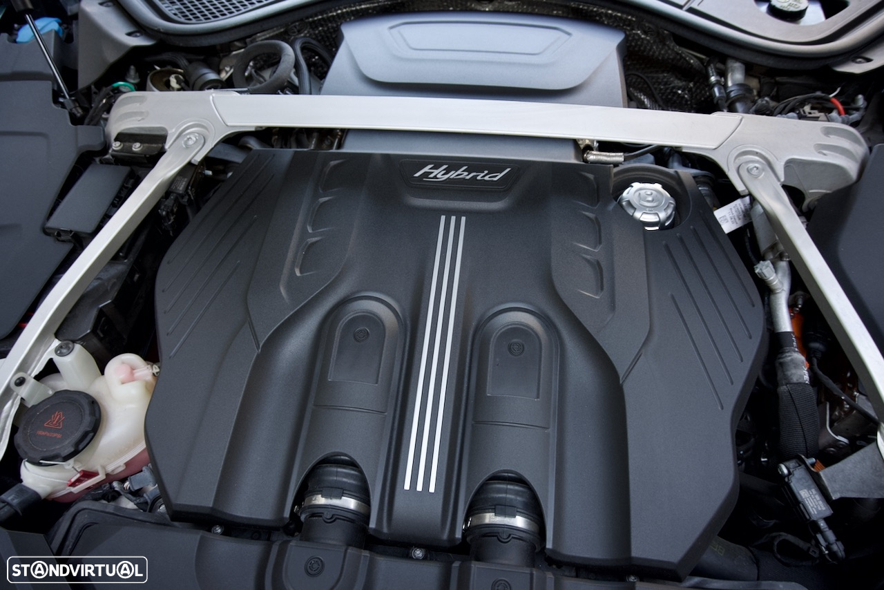 Bentley Flying Spur Hybrid - 49