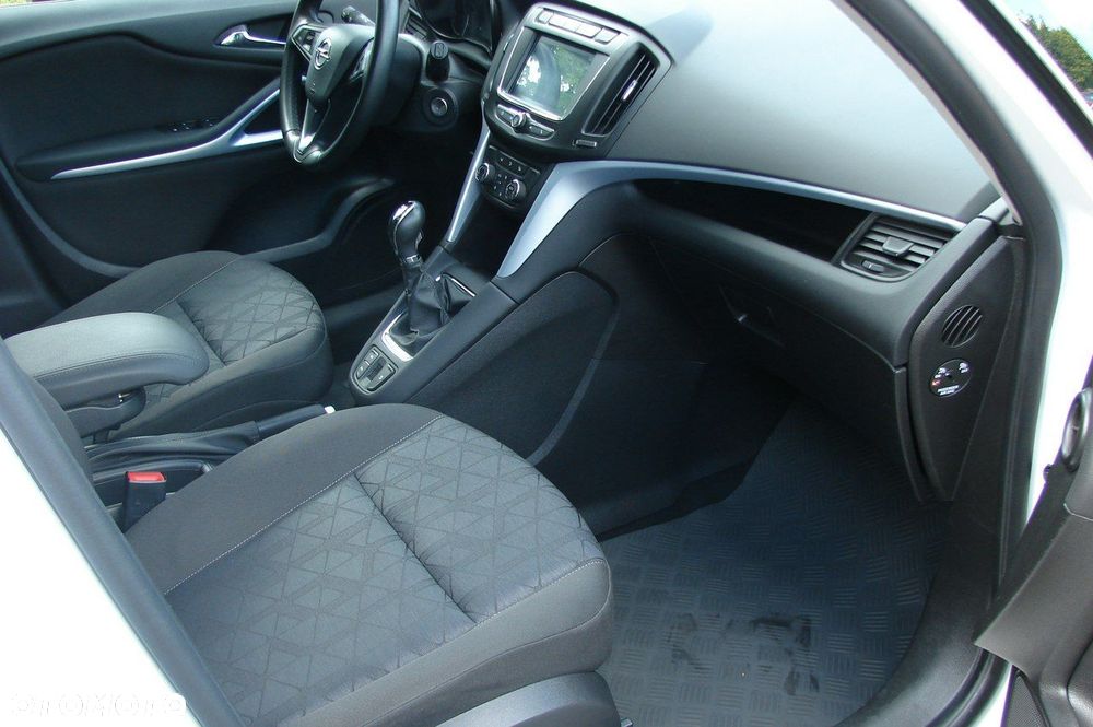 Opel Zafira - 11