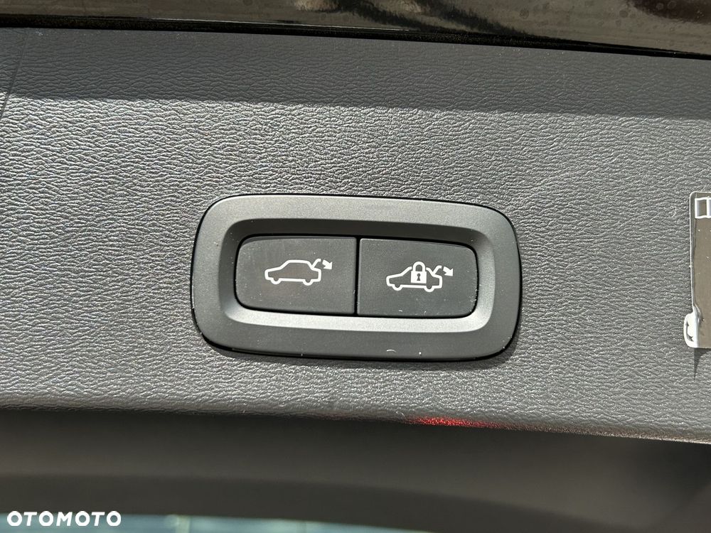 Volvo XC 40 - 31