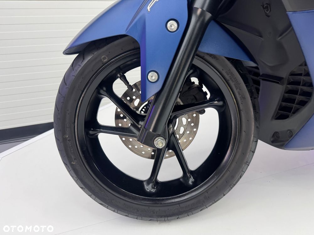 Yamaha NMAX - 18
