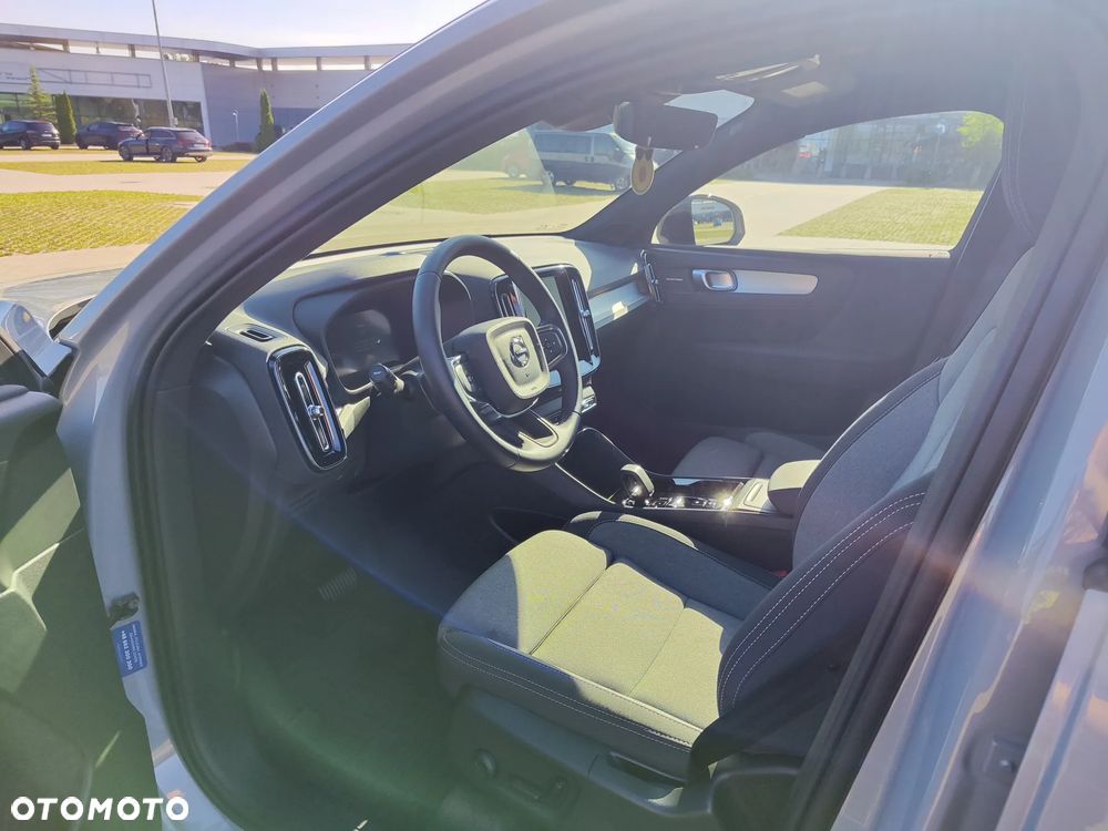 Volvo XC 40 B3 Plus Dark - 6