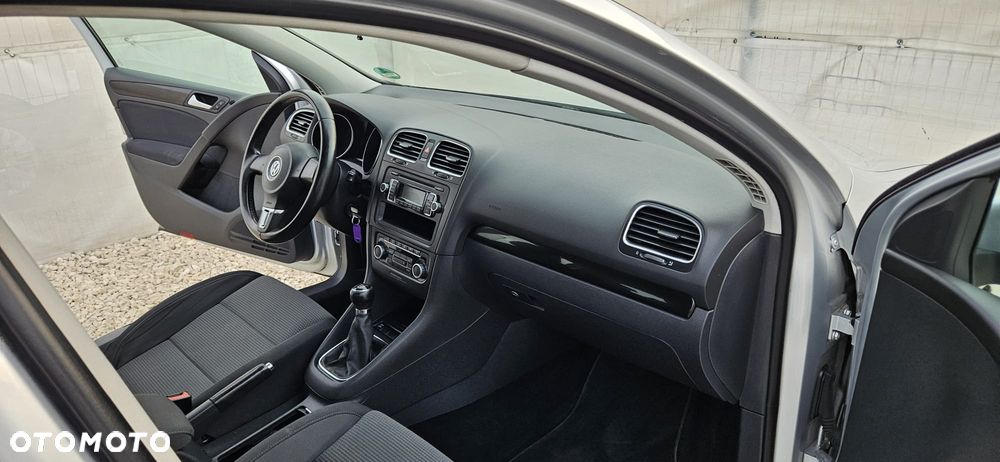 Volkswagen Golf 1.6 Comfortline - 10
