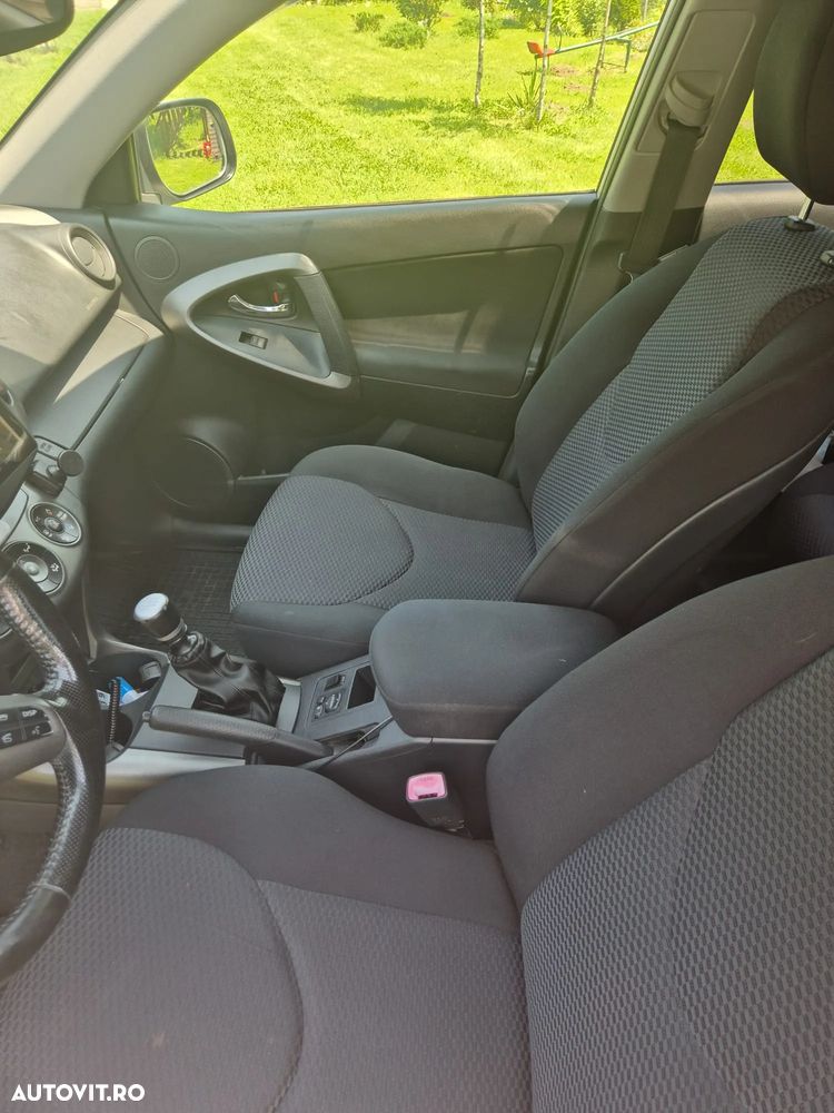 Toyota RAV4 2.2 D-4D AWD Comfort - 7