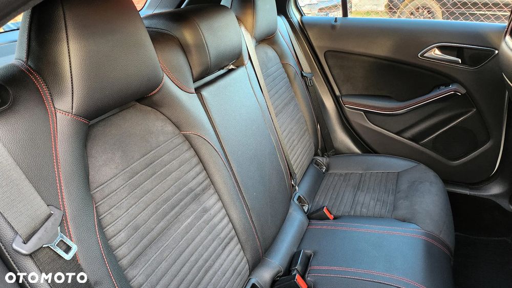 Mercedes-Benz Klasa A 180 AMG Line - 8