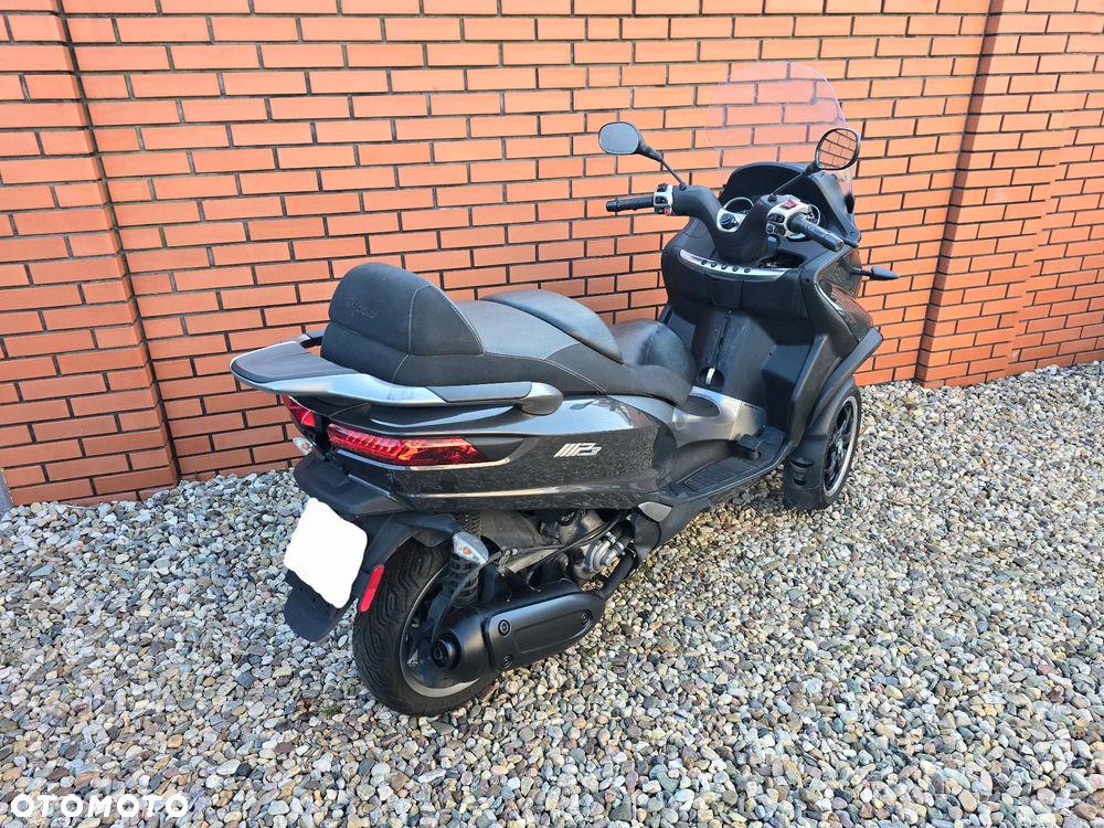Piaggio MP-3 - 11