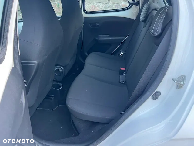 Peugeot 108 - 11