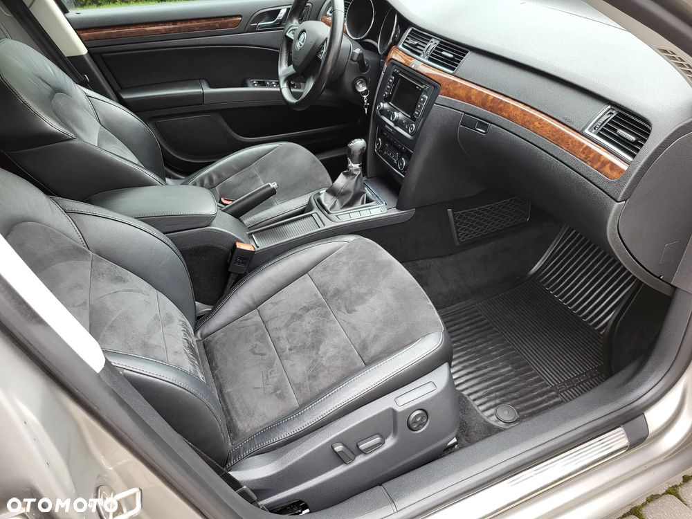 Skoda Superb 2.0 TDI Exclusive - 6