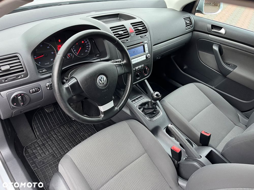 Volkswagen Golf 1.9 TDI DPF Trendline BlueMotion - 18