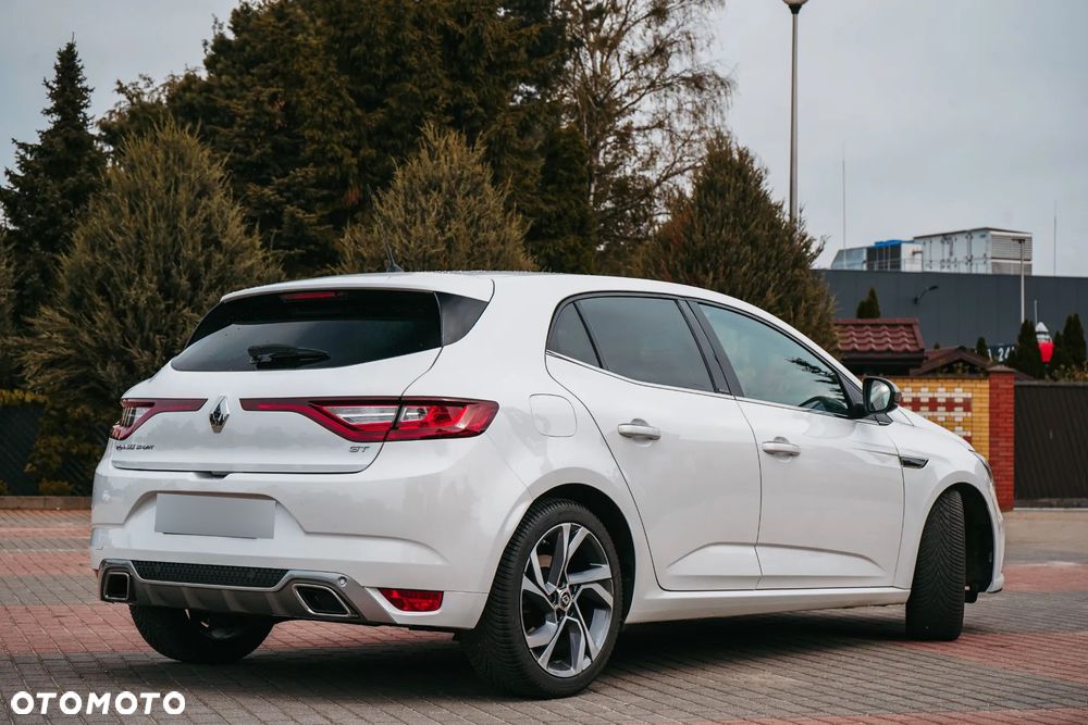 Renault Megane ENERGY TCe 205 EDC GT - 11