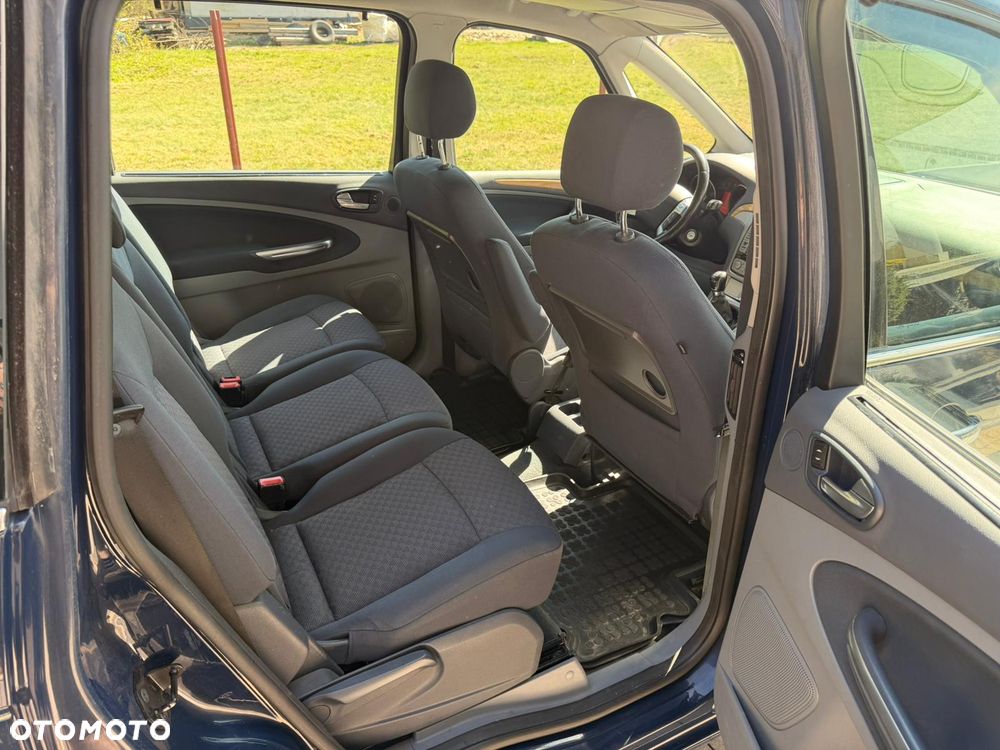Ford Galaxy 2.0 Ghia - 4