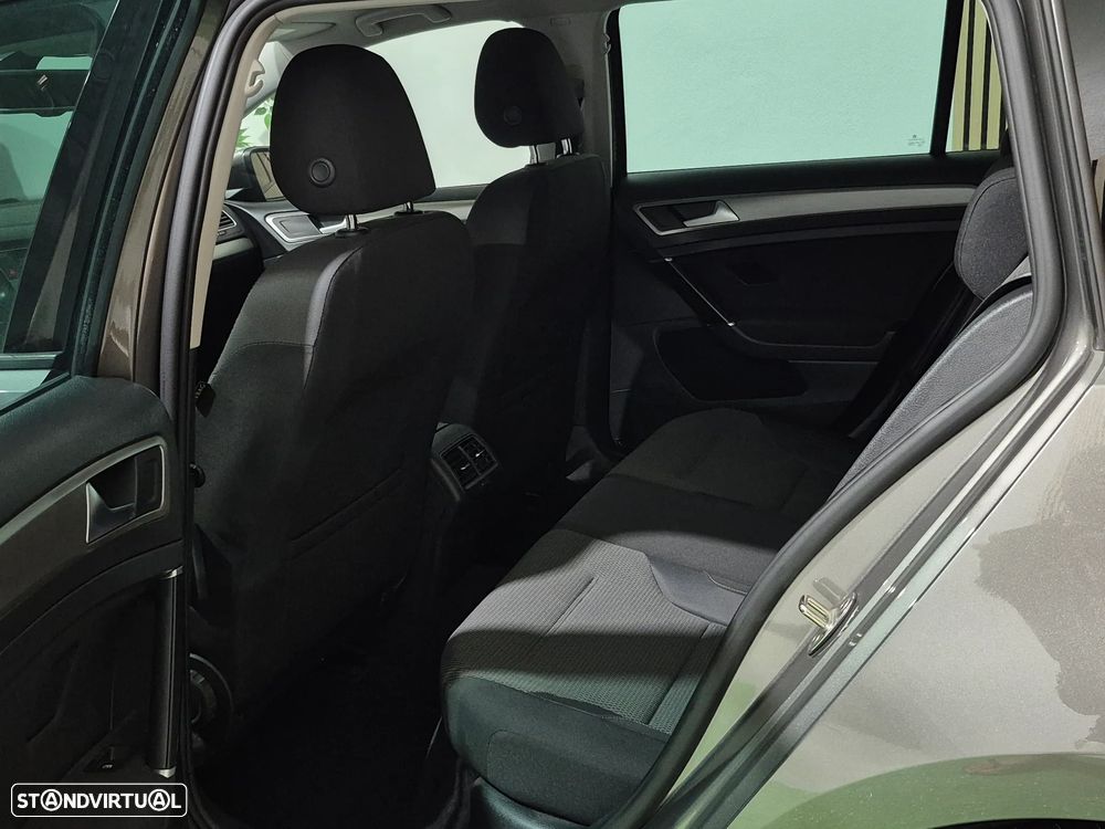VW Golf Variant 1.6 TDi GPS Edition - 31