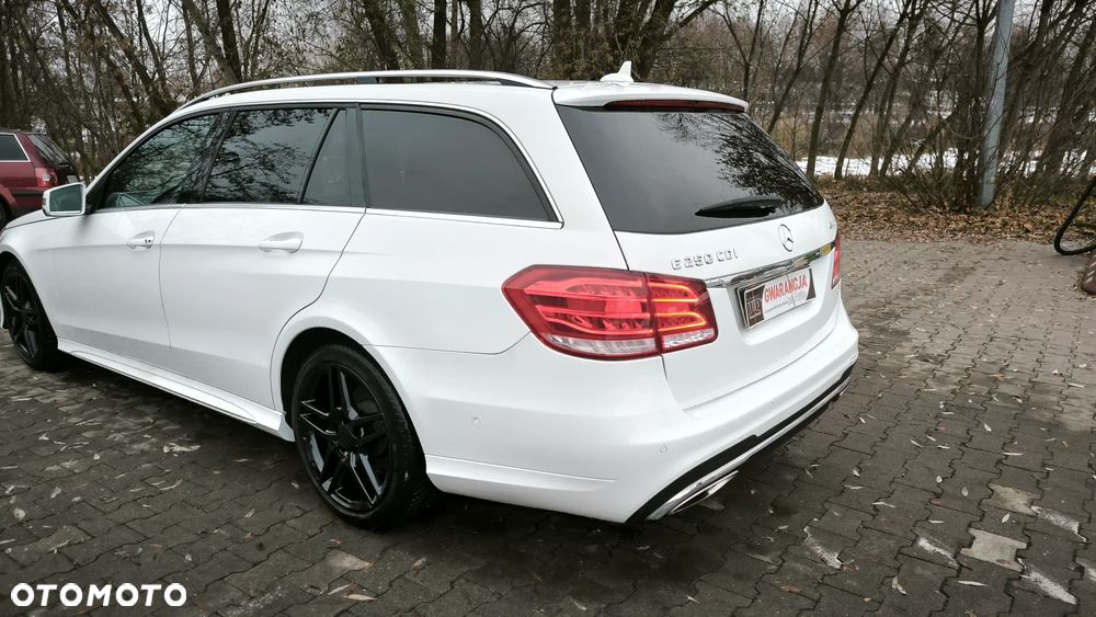 Mercedes-Benz Klasa E 250 BlueTEC 4Matic 7G-TRONIC Elegance - 12