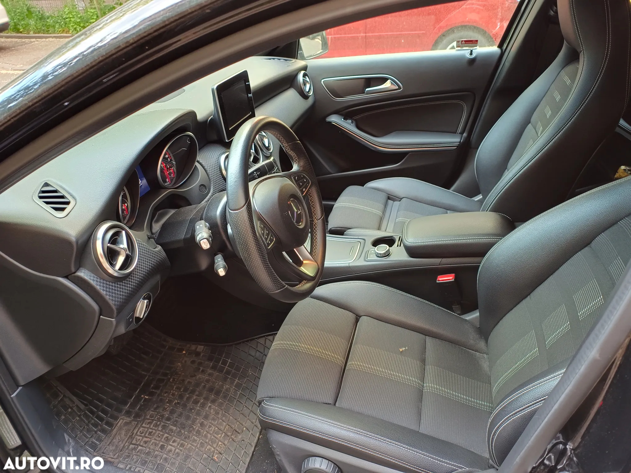 Mercedes-Benz A - 4