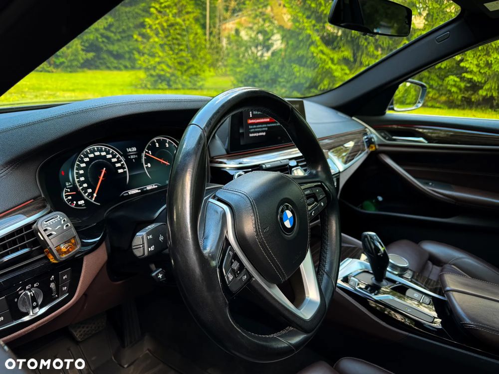 BMW Seria 5 520d Luxury Line - 28