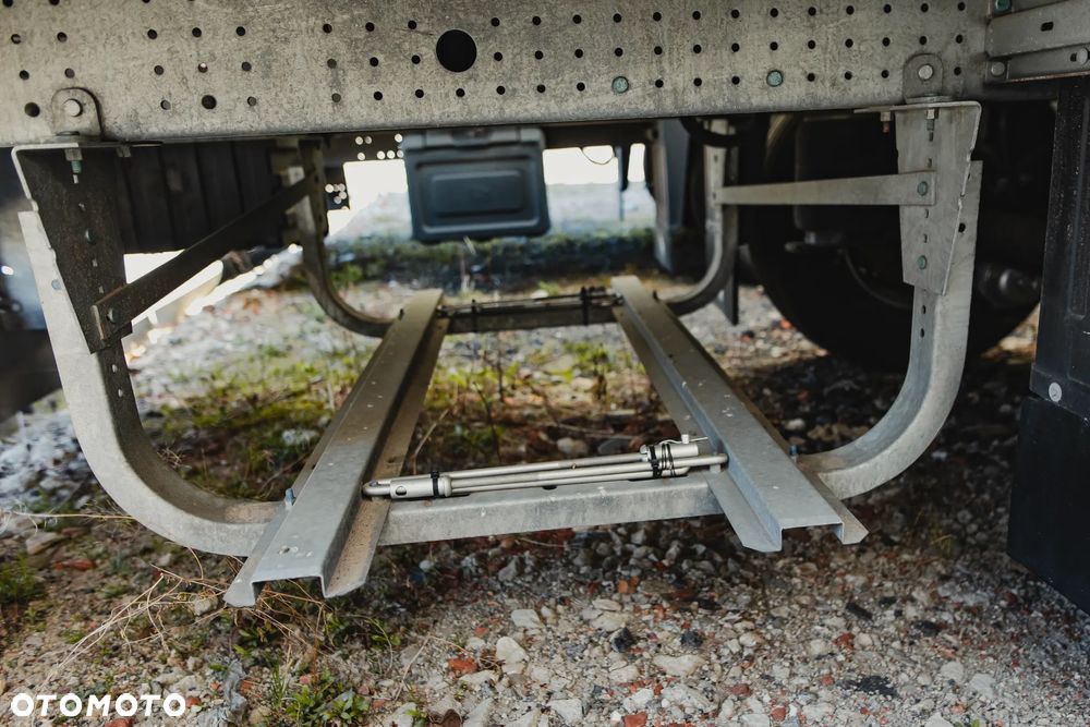 Schmitz Cargobull SCB*S3B - 8