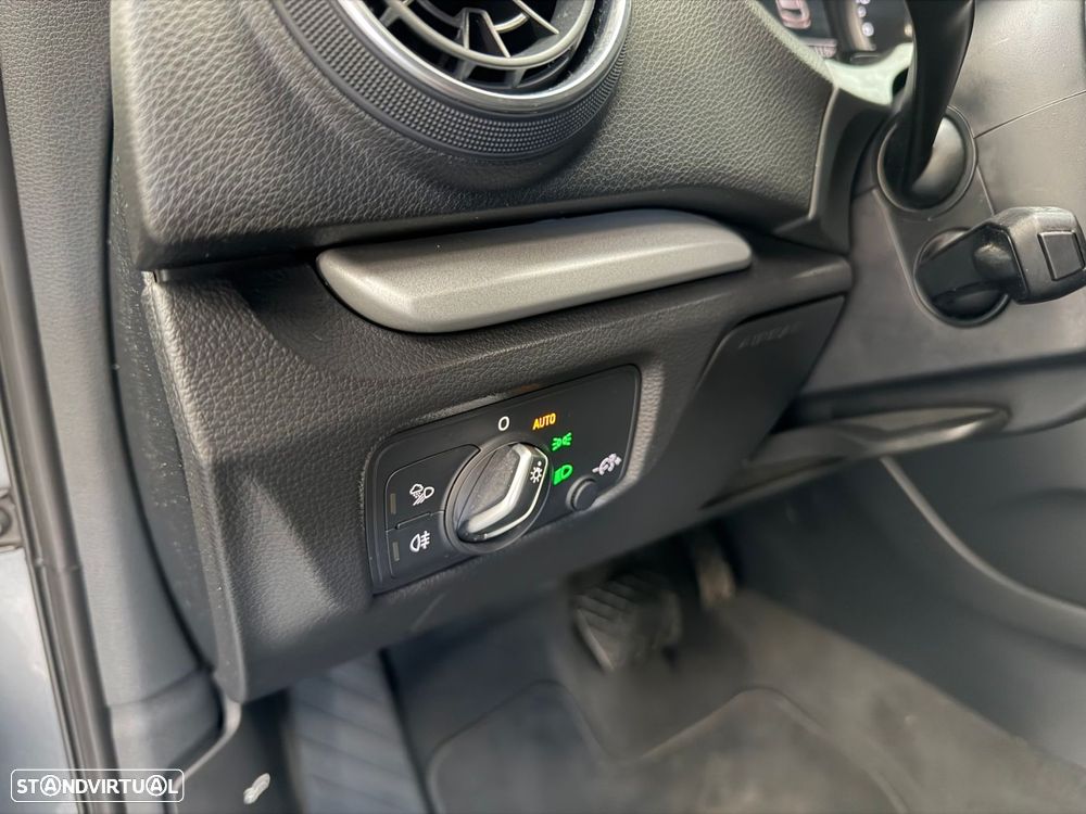 Audi A3 Sportback 30 TFSI Design S tronic - 17