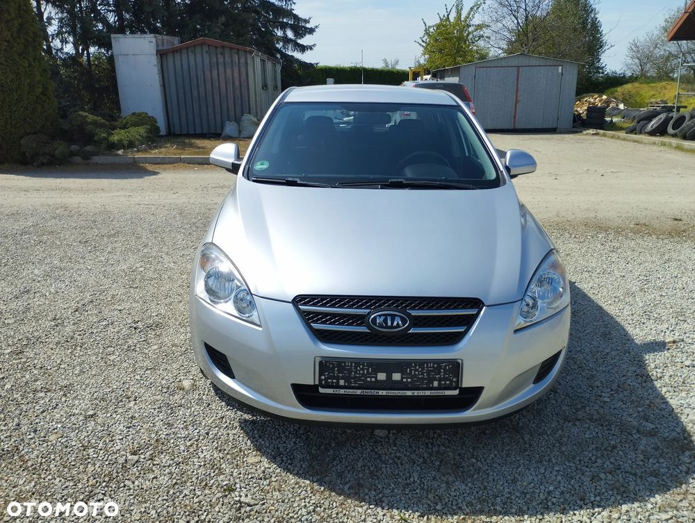 Kia Ceed 1.4 CVVT Attract - 3
