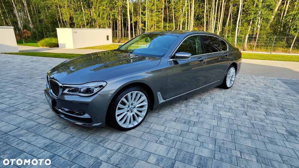 BMW Seria 7 750Li Edition Exclusive - 26