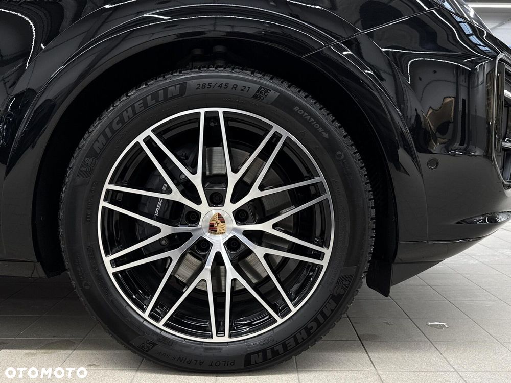 Porsche Cayenne - 15