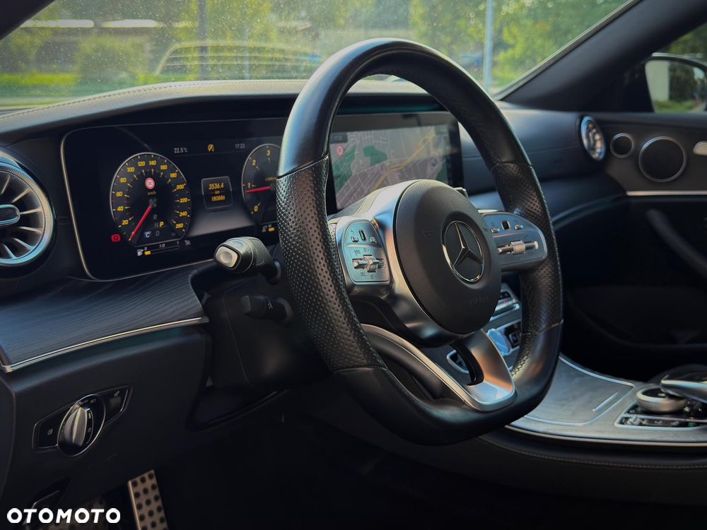 Mercedes-Benz Klasa E 220 d 4-Matic AMG - 22