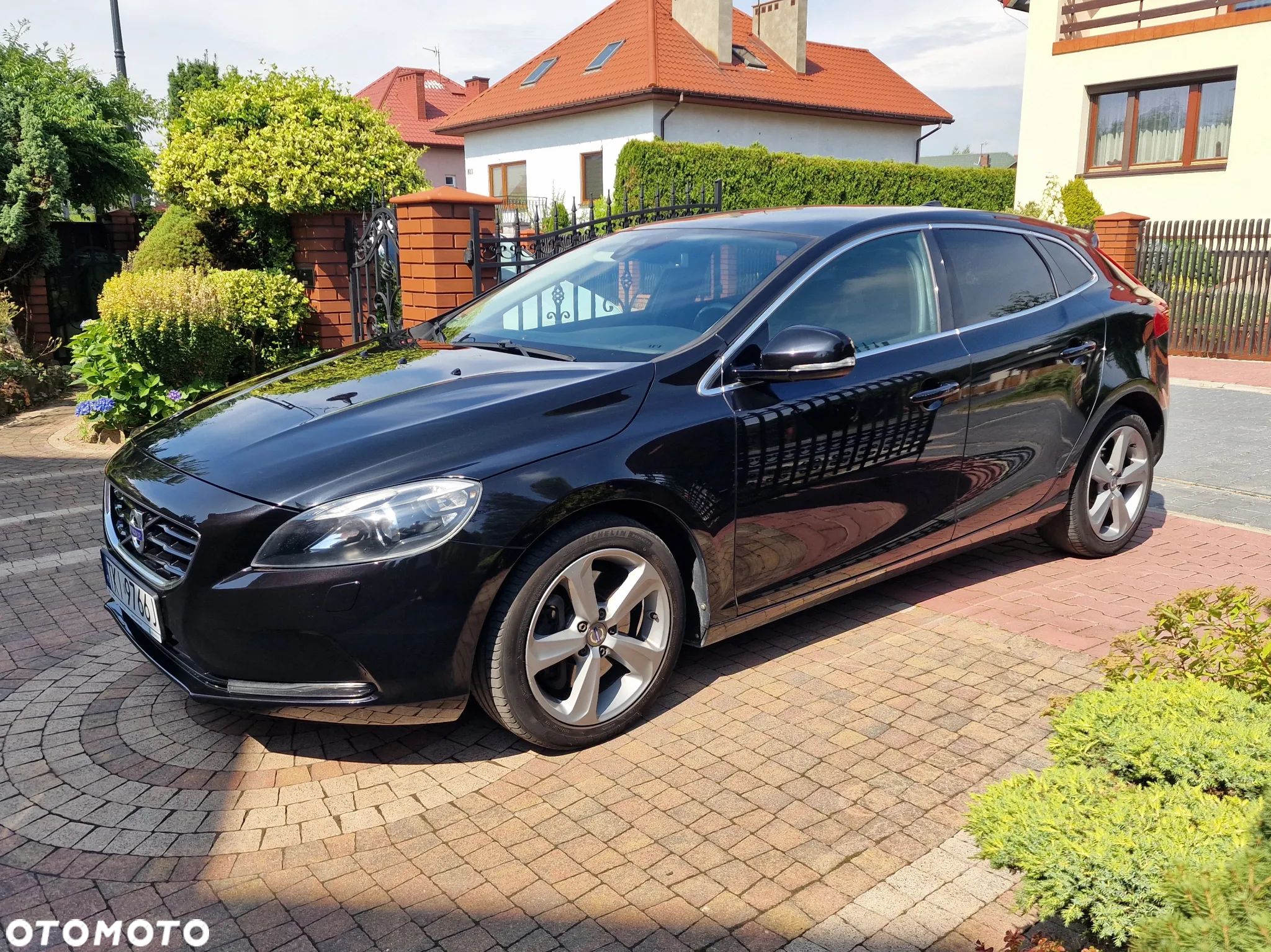 Volvo V40 D4 Summum - 1