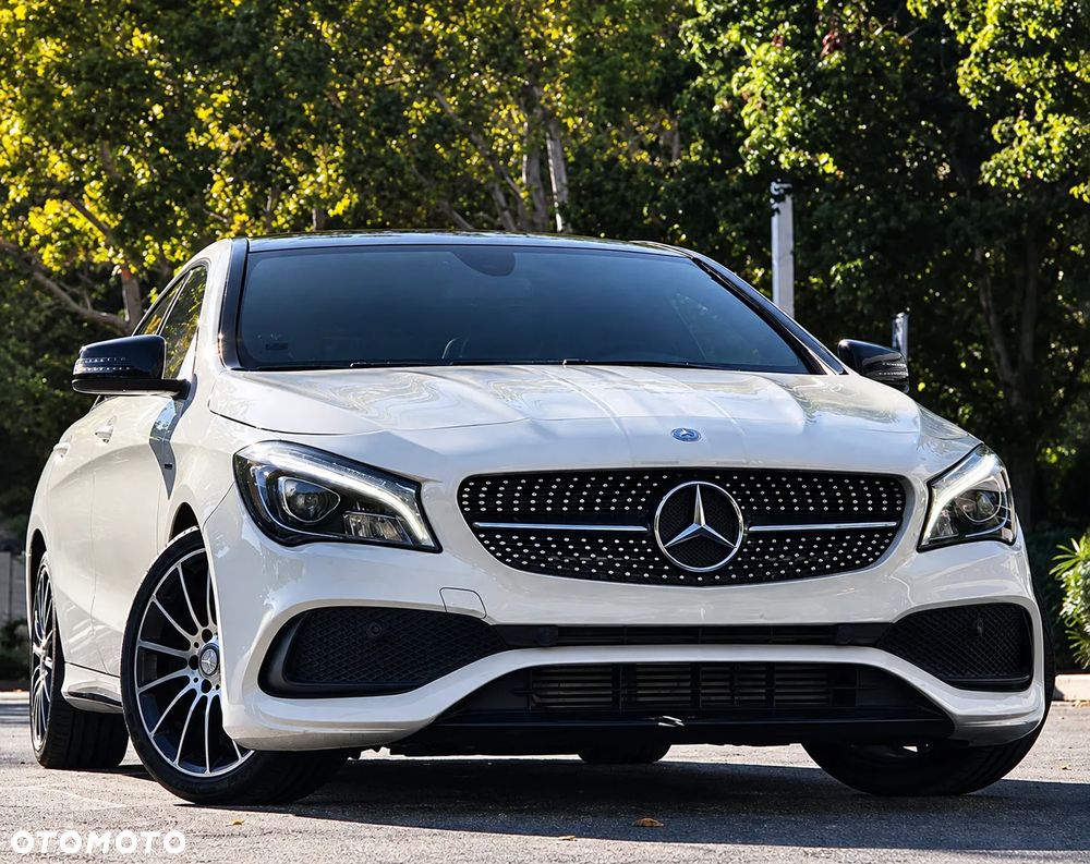 Mercedes-Benz CLA 250 4Matic 7G-DCT AMG Line - 1