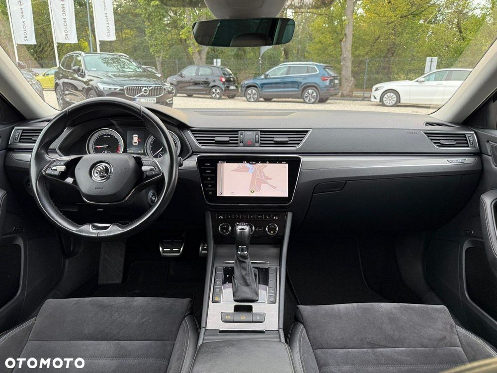 Skoda Superb 2.0 TDI SCR 4x4 Scout DSG - 26