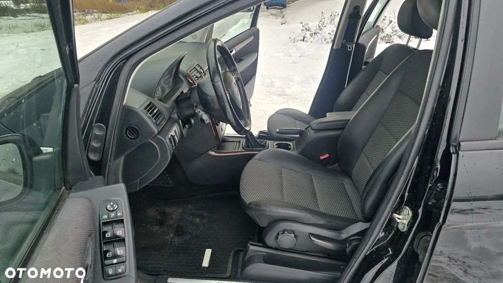 Mercedes-Benz Klasa A 150 BlueEFFICIENCY Elegance - 28