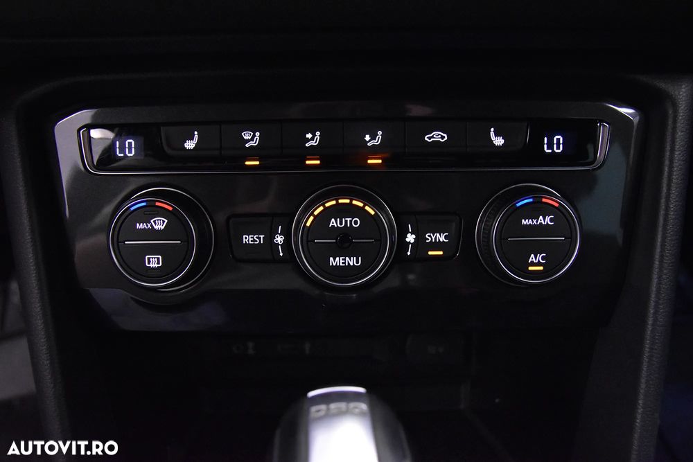 Volkswagen Tiguan - 19