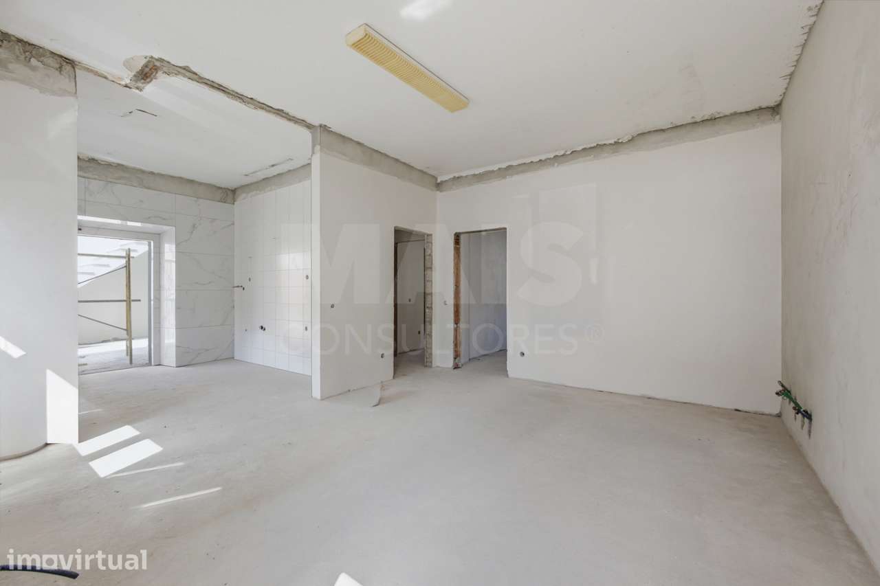 Apartamento T2 novo com quintal e estacionamento - Grande imagem: 3/22