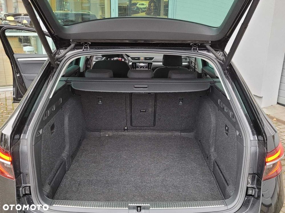 Skoda Superb 2.0 TDI SCR Style DSG - 13