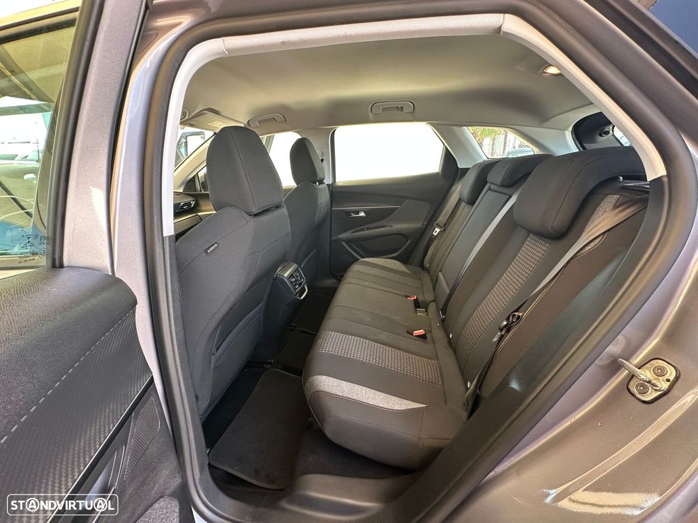 Peugeot 3008 1.2 PureTech Active - 23